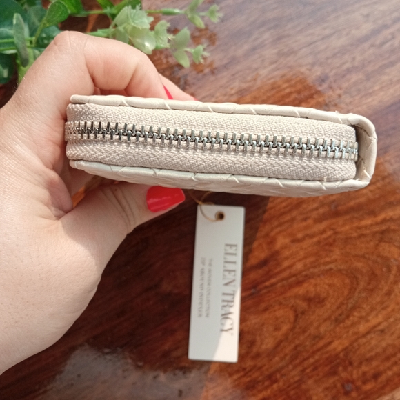 Basketweave Original Ellen Tracy NWT Wallet - Picture 10 of 17
